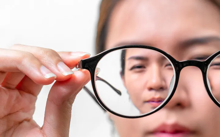 Makanan dan Nutrisi yang Mendukung Mata Tetap Sehat di Era Digital